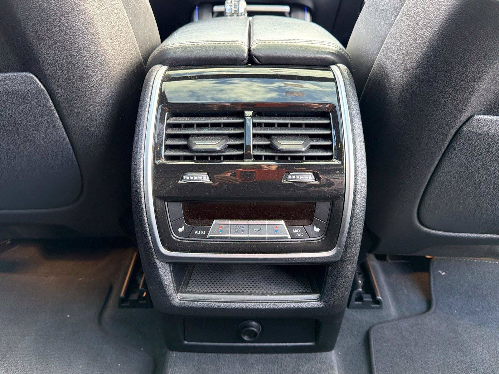 Used 2022 BMW X5 M50i w/ Executive Package AWD/4WD image 20