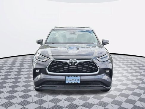 Used 2023 Toyota Highlander XLE FWD image 8