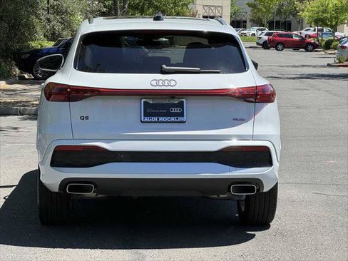 Certified 2025 Audi Q5 Premium Plus w/ Premium Plus AWD/4WD image 6