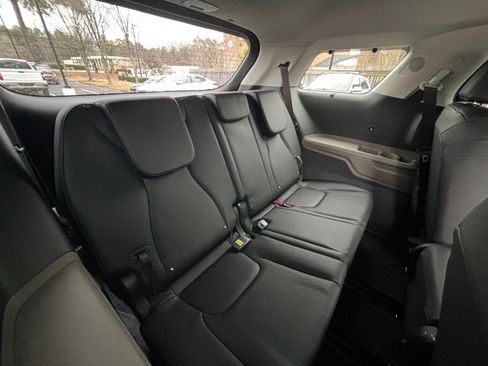 New 2026 Kia Carnival EX image 18