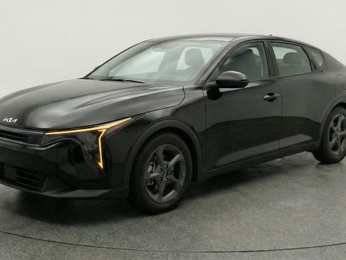 Used 2025 Kia K4 FWD image 3