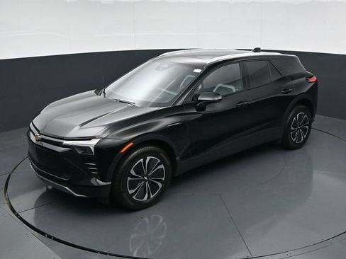 Used 2024 Chevrolet Blazer EV LT AWD/4WD image 36