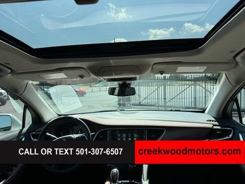 Used 2018 Buick Enclave Avenir w/ Avenir Technology Package AWD/4WD image 14