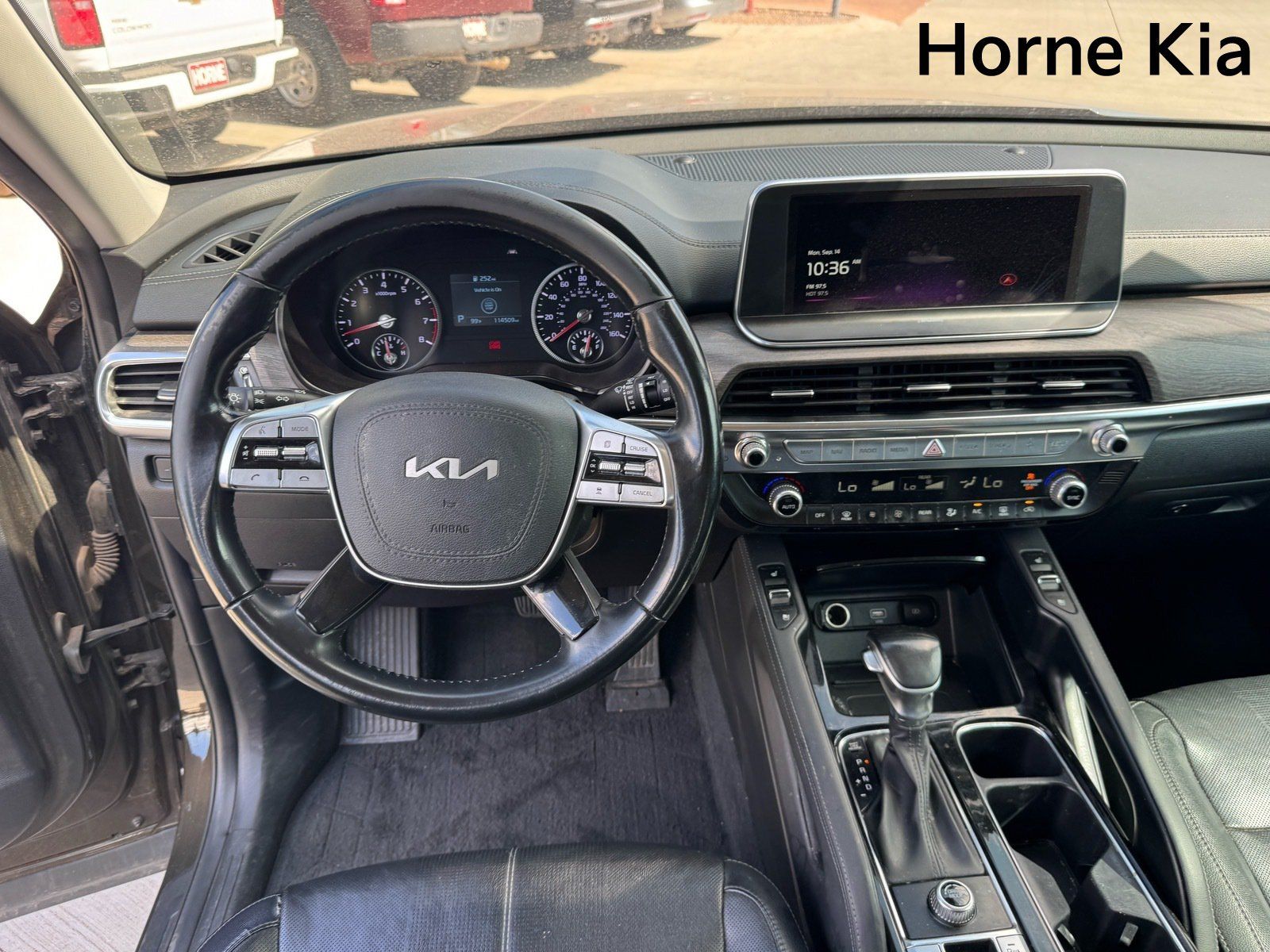 Used 2022 Kia Telluride EX w/ EX Premium Package FWD image 16