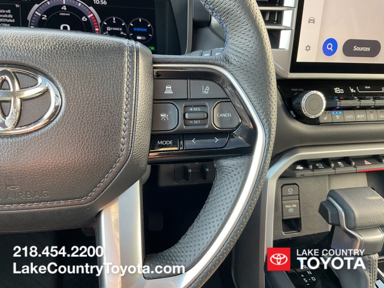 Used 2025 Toyota Sequoia Platinum AWD/4WD image 30