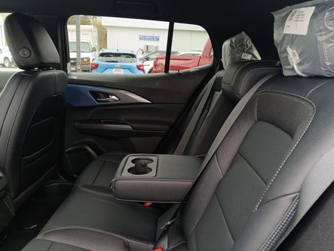 New 2026 Chevrolet Equinox EV LT image 21