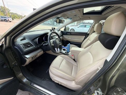 Used 2017 Subaru Outback 2.5i Limited AWD/4WD image 3