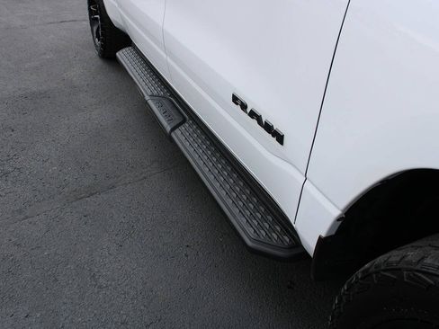 Used 2021 RAM 1500 Big Horn AWD/4WD image 12