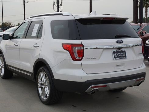 Used 2017 Ford Explorer Limited image 8