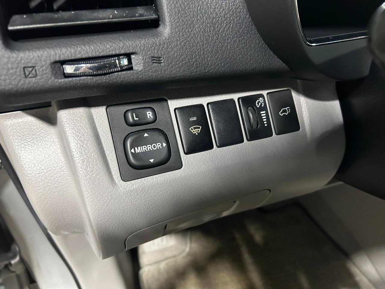 Used 2008 Toyota Highlander Limited AWD/4WD image 10