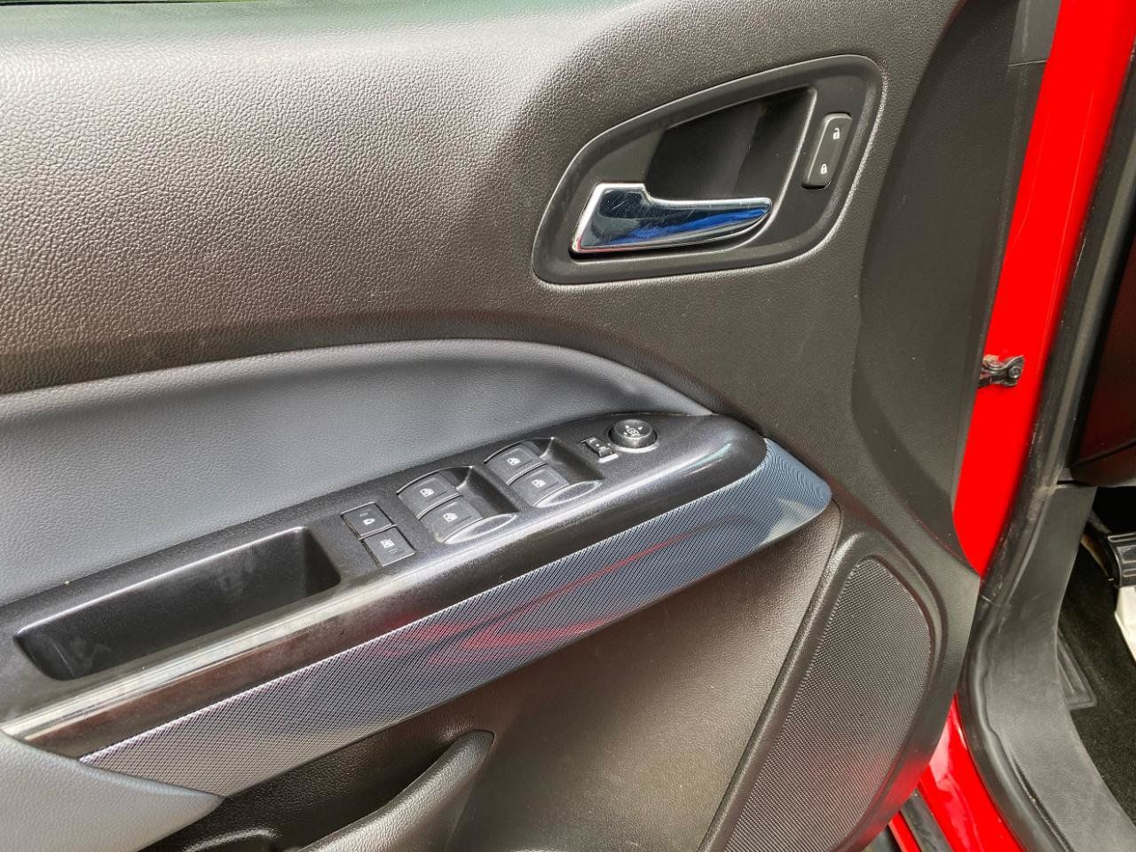Used 2017 Chevrolet Colorado Z71 AWD/4WD image 28