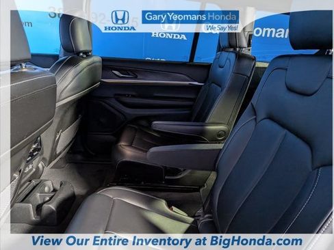 Used 2025 Jeep Grand Cherokee L Limited RWD image 18