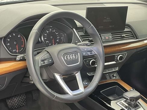 Certified 2023 Audi Q5 2.0T Premium w/ Convenience Package AWD/4WD image 4