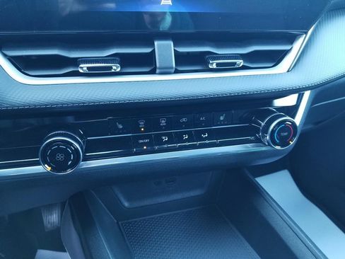 New 2026 Chevrolet Equinox LT image 26