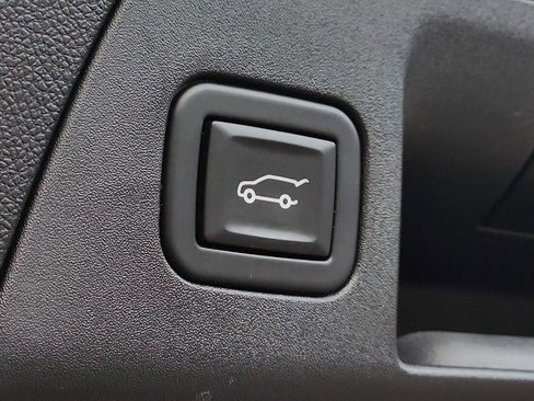 Used 2023 Buick Envision Essence w/ Sport Touring Package image 29