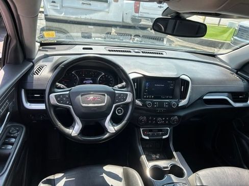 Used 2024 GMC Terrain SLT FWD image 28