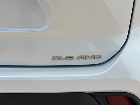 Certified 2023 Toyota Highlander XLE AWD/4WD image 34