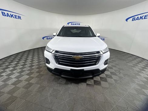 Certified 2023 Chevrolet Traverse LT w/ LT Premium Package AWD/4WD image 3