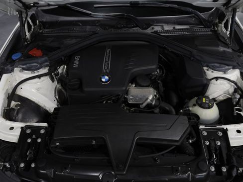 Used 2017 BMW 320i xDrive Sedan AWD/4WD image 34