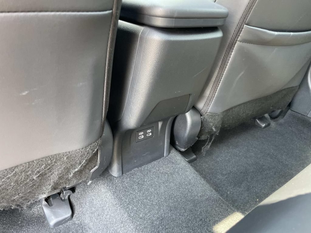 Used 2024 Toyota Prius XLE FWD image 23