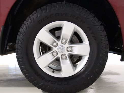 Used 2018 RAM 1500 Express image 69