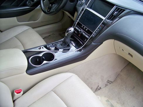 Used 2018 INFINITI Q50 Luxe w/ Sensory Package (Luxe) AWD/4WD image 15