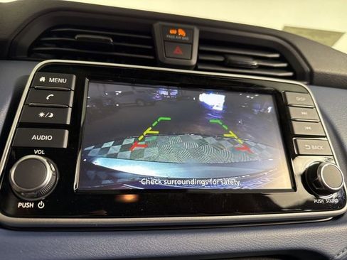 Used 2025 Nissan Versa SV w/ Trunk Package image 29