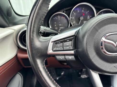 Used 2019 MAZDA MX-5 Miata Grand Touring RWD image 22