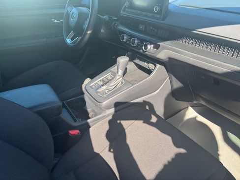 Used 2025 Honda CR-V LX image 17