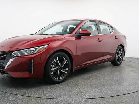 Used 2025 Nissan Sentra SV FWD image 3