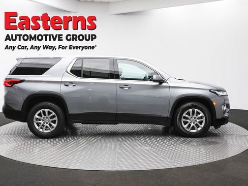 Used 2023 Chevrolet Traverse LS w/ Safety Package image 4