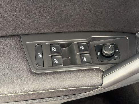 Certified 2024 Volkswagen Tiguan S FWD image 24