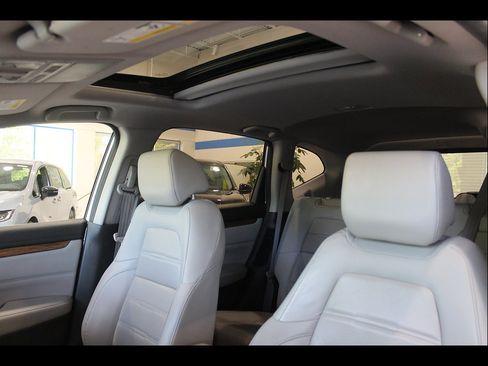 Used 2020 Honda CR-V Touring image 14