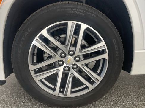 Used 2024 Chevrolet Traverse High Country image 54