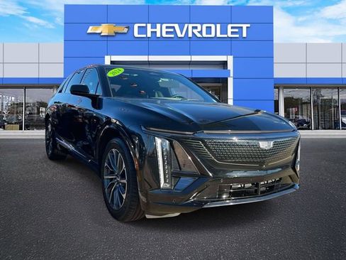 Used 2024 Cadillac Lyriq Sport RWD image 1