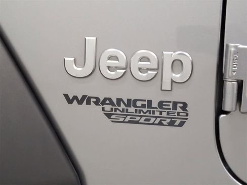 Used 2020 Jeep Wrangler Unlimited Sport image 12