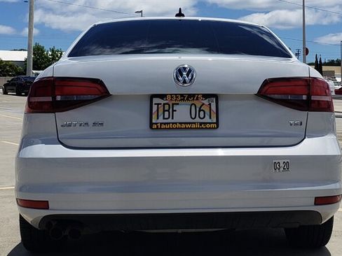 Used 2017 Volkswagen Jetta SE FWD image 8