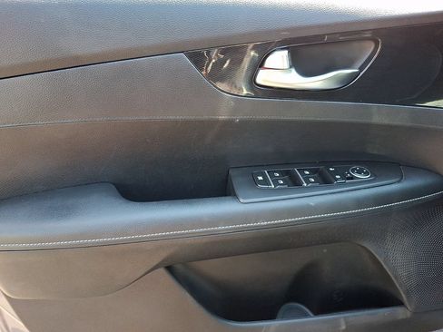 Used 2023 Kia Forte GT-Line w/ GT-Line Premium Package FWD image 13