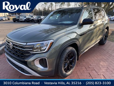 New 2026 Volkswagen Atlas Peak Edition AWD/4WD image 1