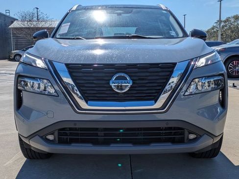 Used 2021 Nissan Rogue SL w/ Premium Package image 3