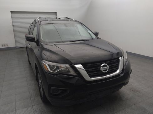 Used 2018 Nissan Pathfinder S image 14
