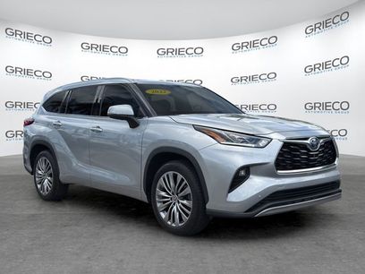 Used 2022 Toyota Highlander Platinum
