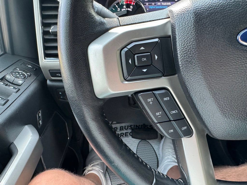 Used 2021 Ford F250 Lariat w/ FX4 Off-Road Package AWD/4WD image 27