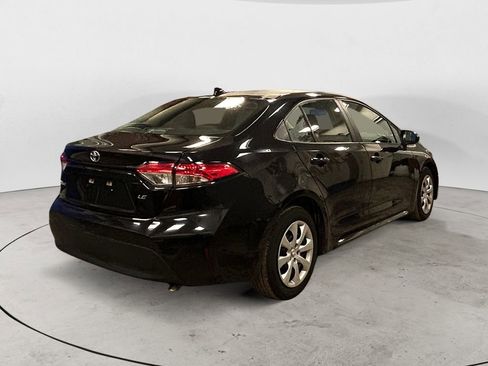 Used 2023 Toyota Corolla LE image 5