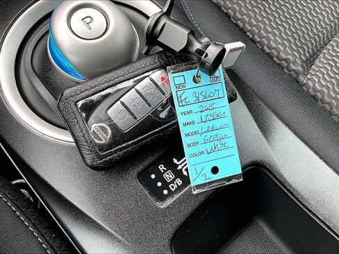 Used 2015 Nissan Leaf S w/ Charge Package FWD image 13