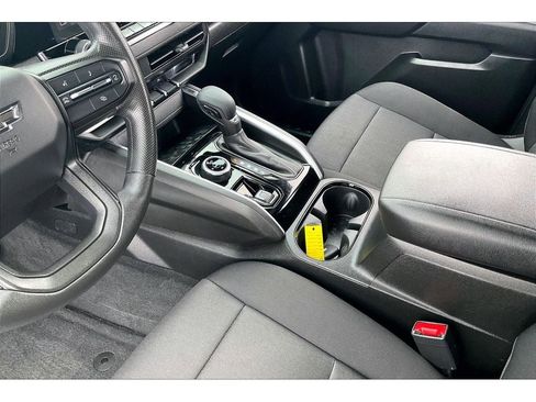 Used 2023 Chevrolet Colorado Trail Boss w/ Technology Package image 19