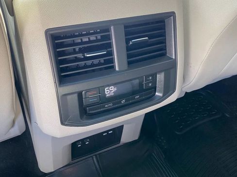 Used 2022 Volkswagen Atlas SE w/ Panoramic Sunroof Package image 29