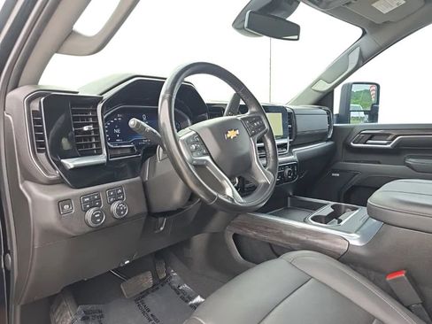 Used 2024 Chevrolet Silverado 3500 LTZ w/ LTZ Convenience Package AWD/4WD image 14