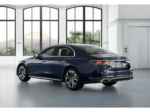 New 2026 Mercedes-Benz E 350 4MATIC Sedan image 9