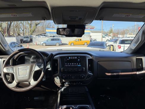 Used 2018 GMC Sierra 3500 Denali w/ Duramax Plus Package image 15